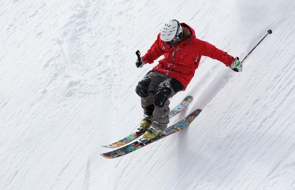 man, skier, ski, skiing, snow, slopes, snow slopes, extreme sports, winter sports, sports, nature, alps, alpine, activity, downhill, movement, speed, winter, winterscape, wintry, hoarfrost